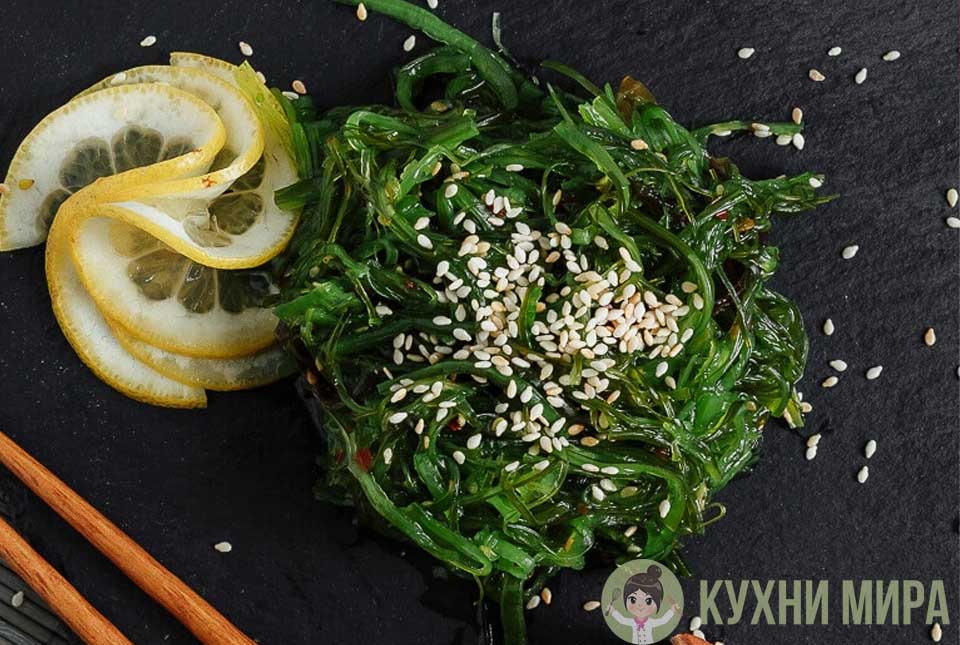 Чука — японский салат из вородослей