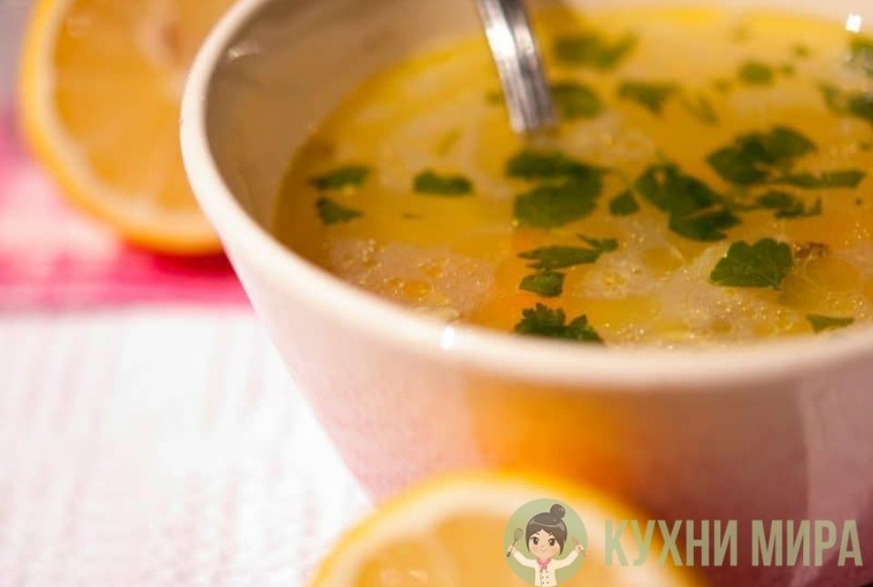 Пилешка — куриный суп по-болгарски