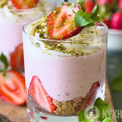 клубничный десерт в стакане, десерты для гостей, клубника что приготовить